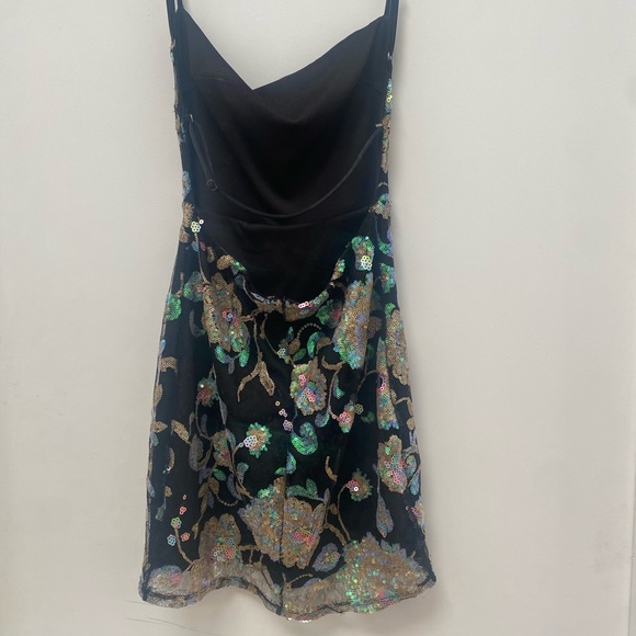 Sequin black mini dress backless - Picture 2 of 5